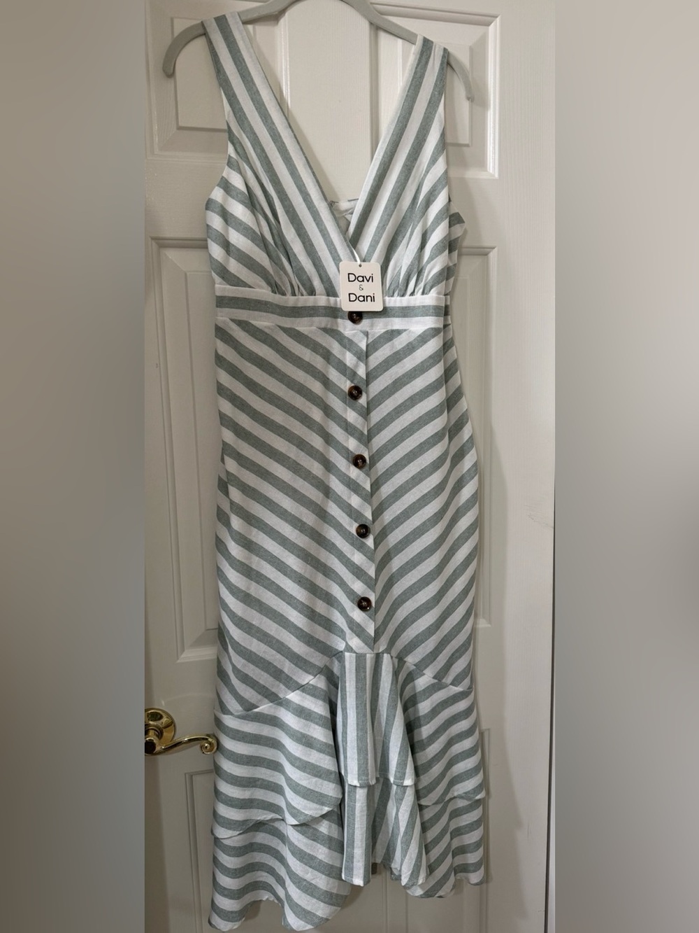 DAVI & DANI Sage and White Striped V-Neck Button Midi Dress - Size Large *NWT